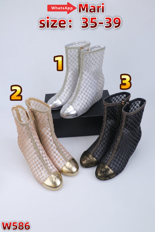 W586  Ankle boots