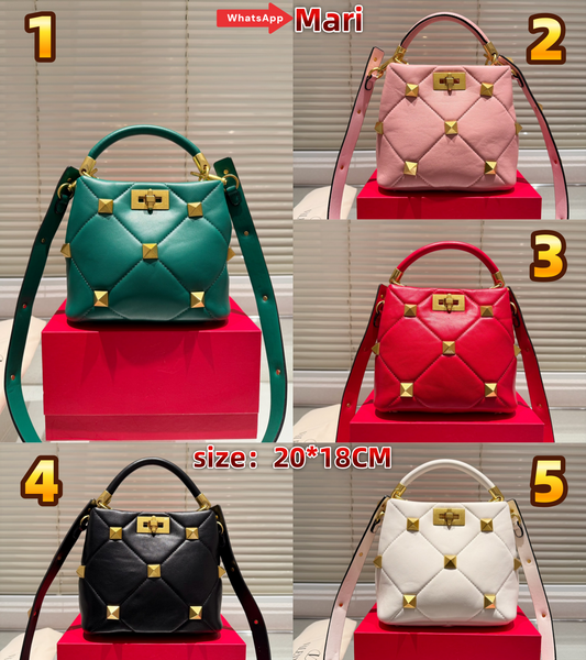 W641  handbag