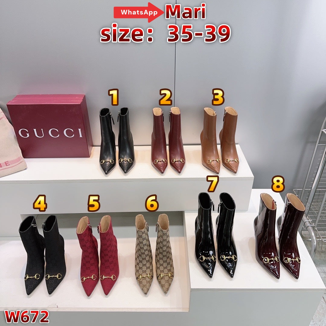 W672  Pointed ankle boots