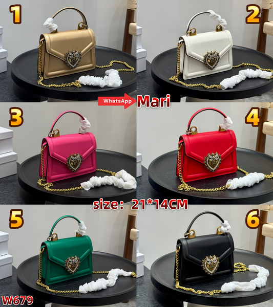 W679  Chain handbag