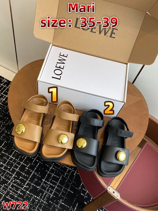 W722  sandals
