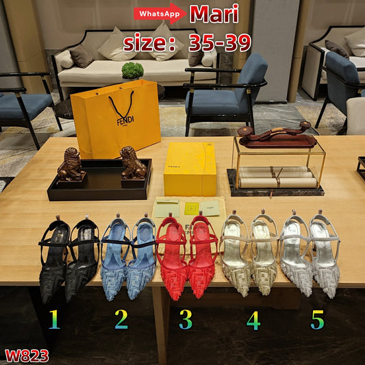 W823  High-heeled sandals